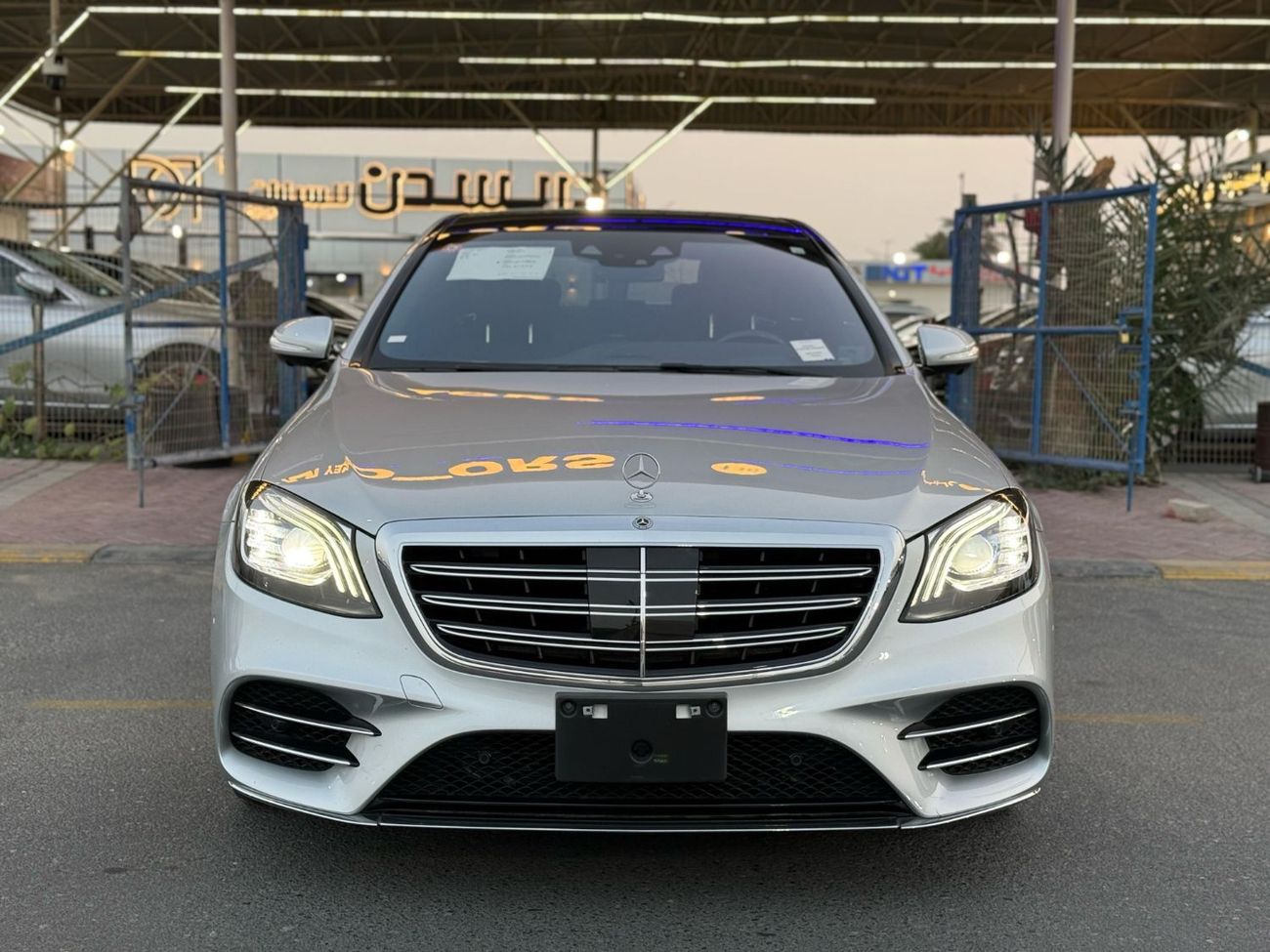 مرسيدس بنز S 560