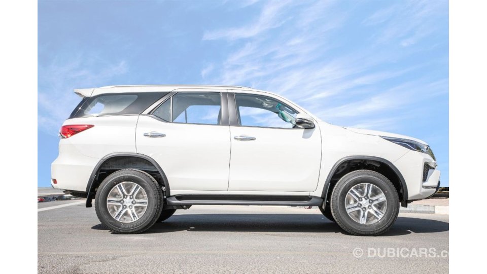 Toyota Fortuner 2021 Toyota Fortuner 4.0L V6 with Diff Lock , Bluetooth ...