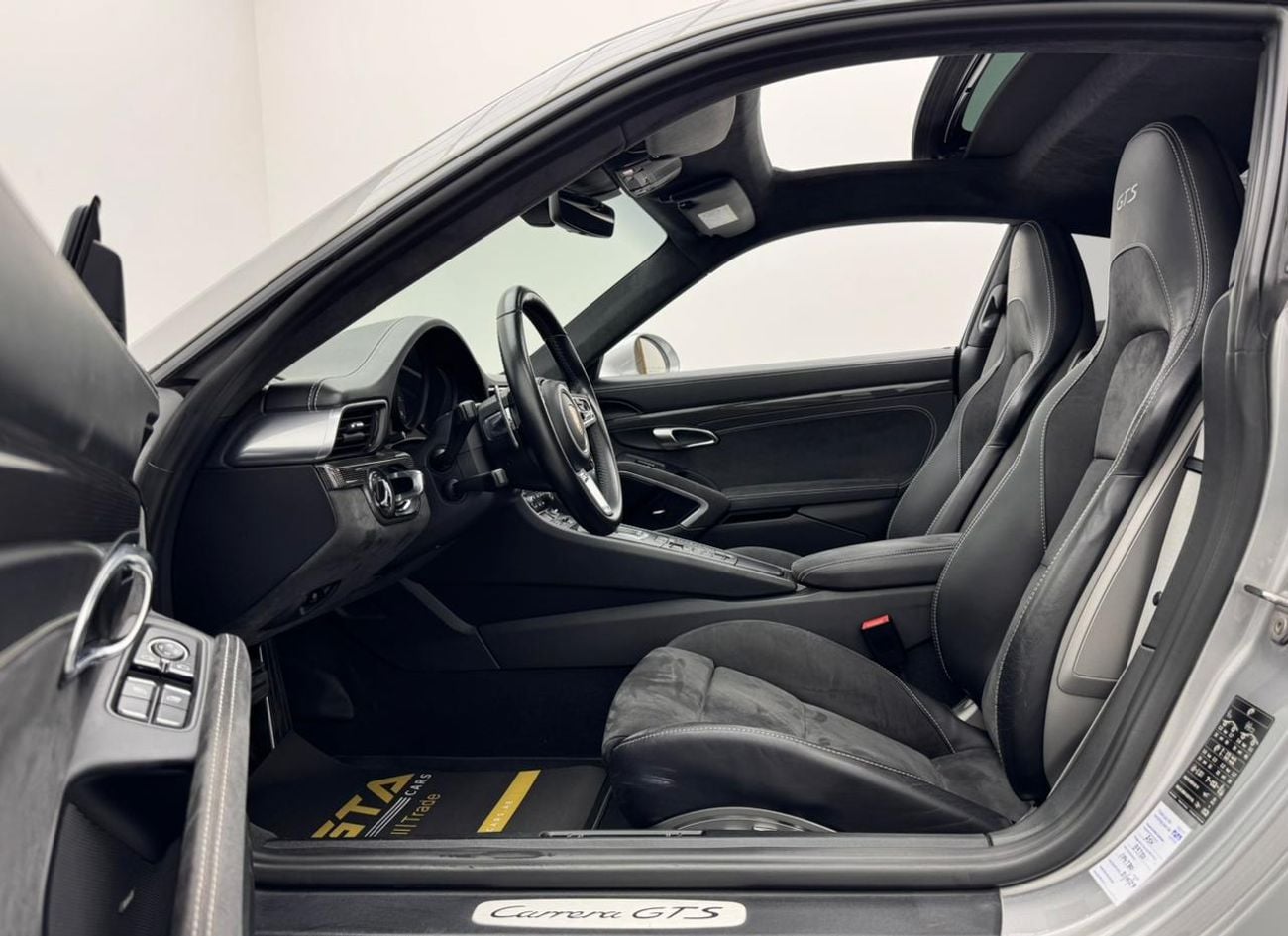 Porsche 911 2017 Porsche 911 Carrera GTS, Aug/2026 Porsche Warranty, Porsche Service History, GCC
