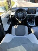 Toyota RAV4 Hybrid XLE 2.5L full option