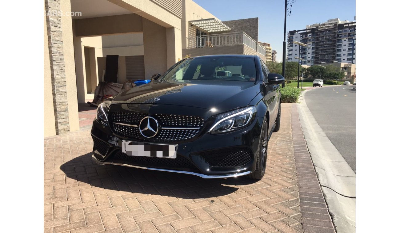 Mercedes-Benz C200 FULL OPTION WITH AMG KIT