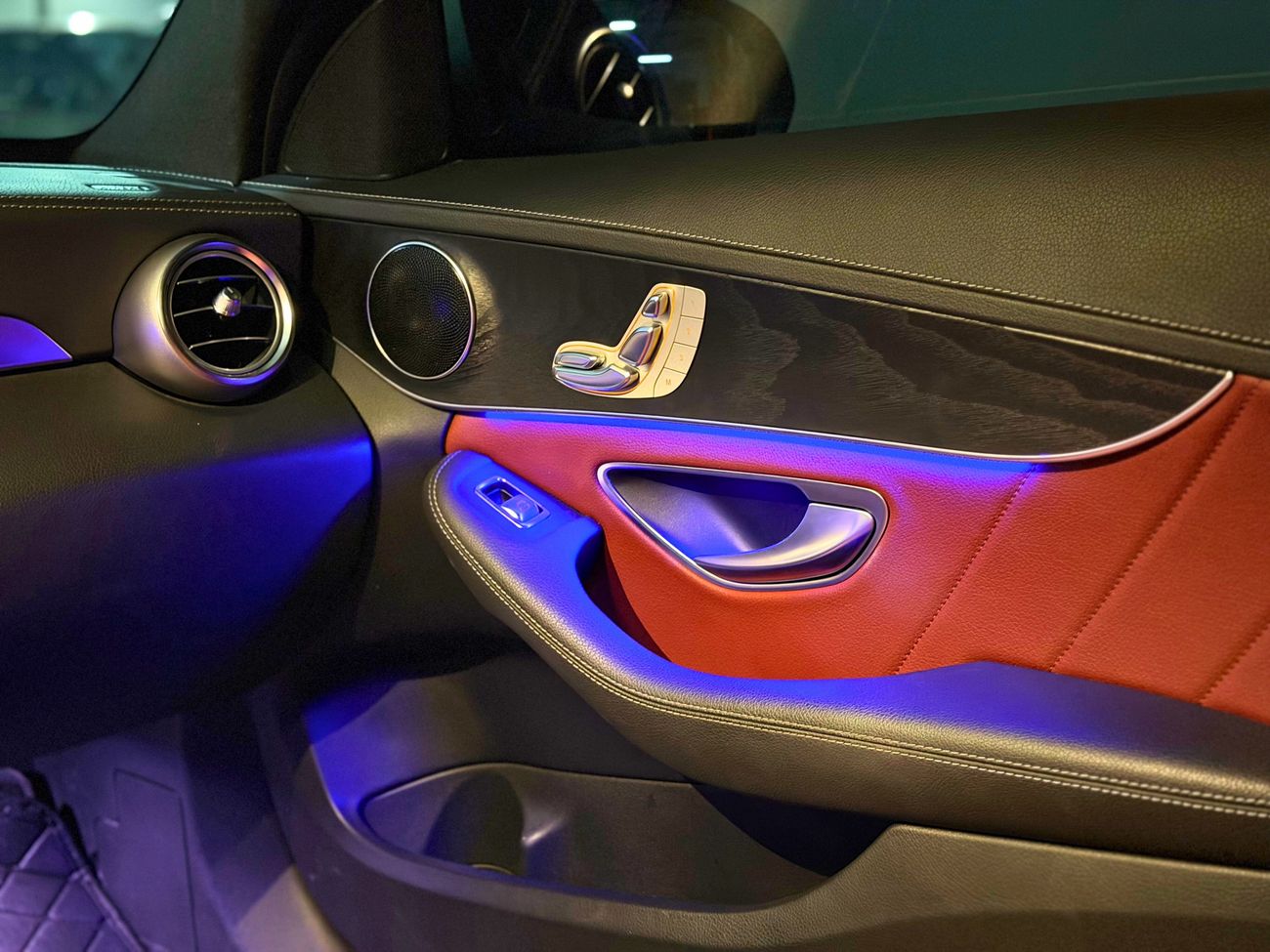 مرسيدس بنز C 200 