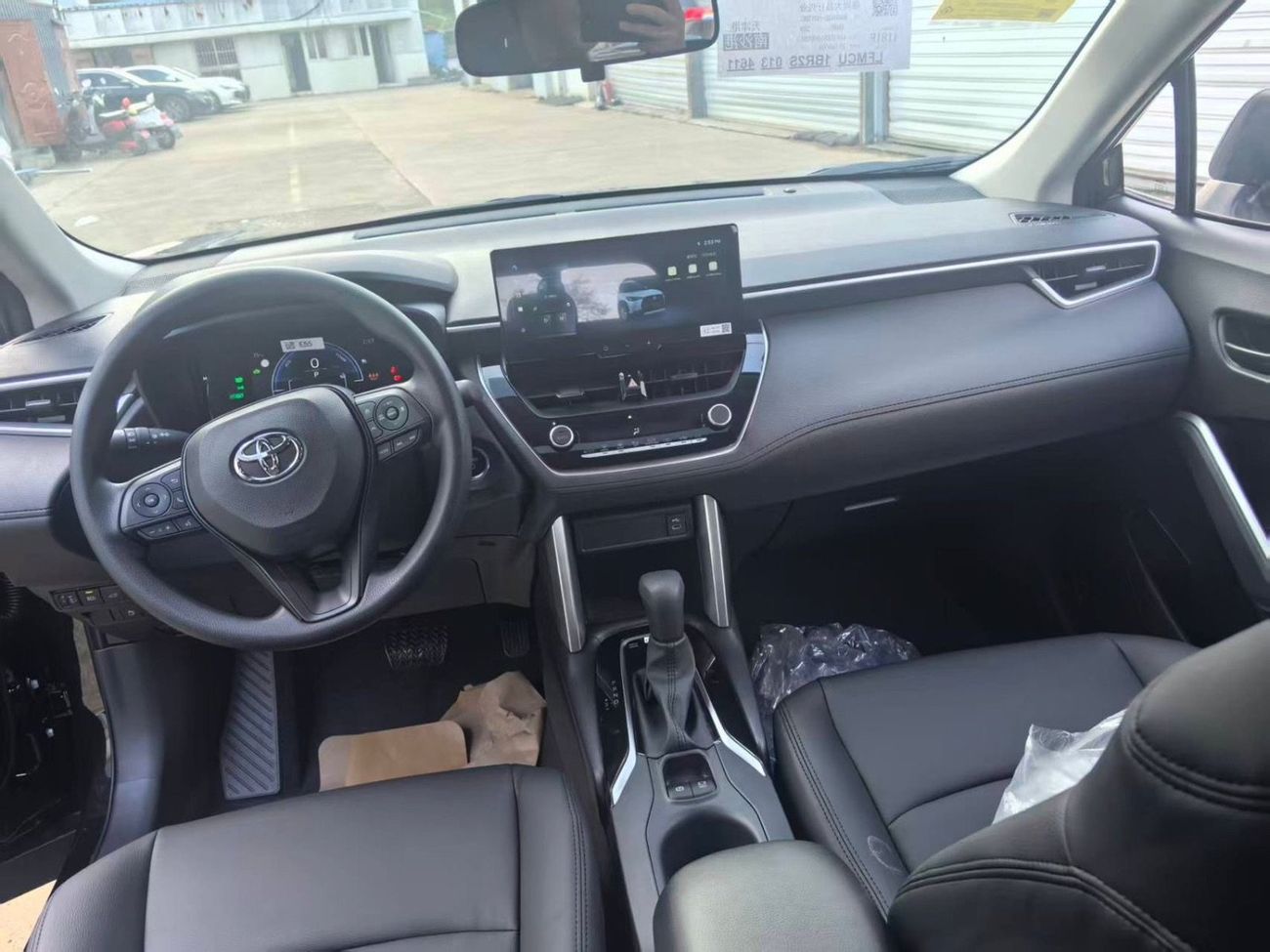 تويوتا كورولا كروس 2025 TOYOTA COROLLA CROSS 2.0L HYBRID FULL OPTION WITH SUNROOF,LED LIGHT,360 CAMERA,BACK DOOR POWER,