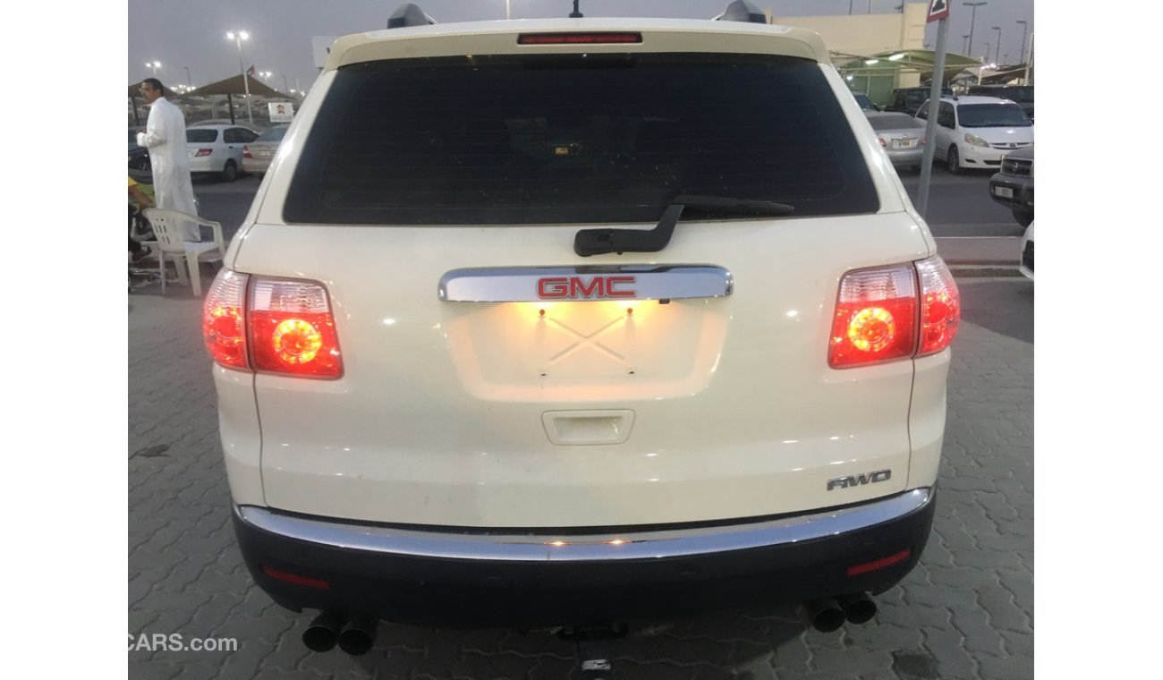 GMC Acadia GCC good condition 2010