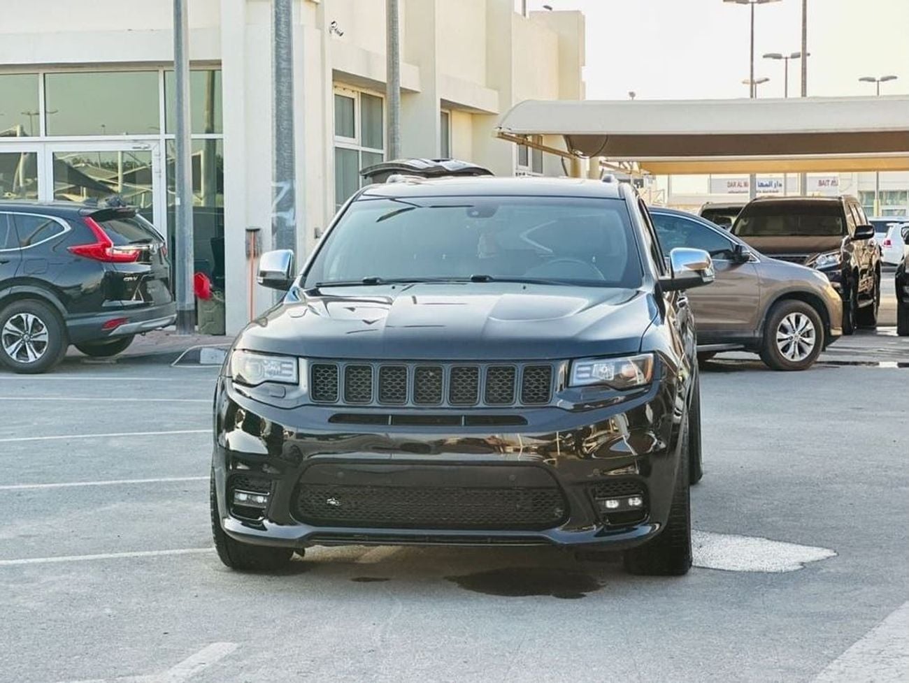 جيب جراند شيروكي Limited 5.7L (350 HP)