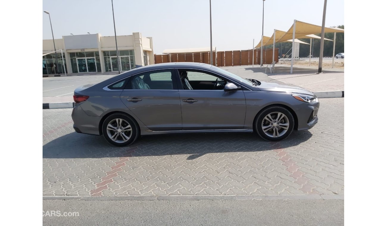 هيونداي سوناتا with panoramic sunroof