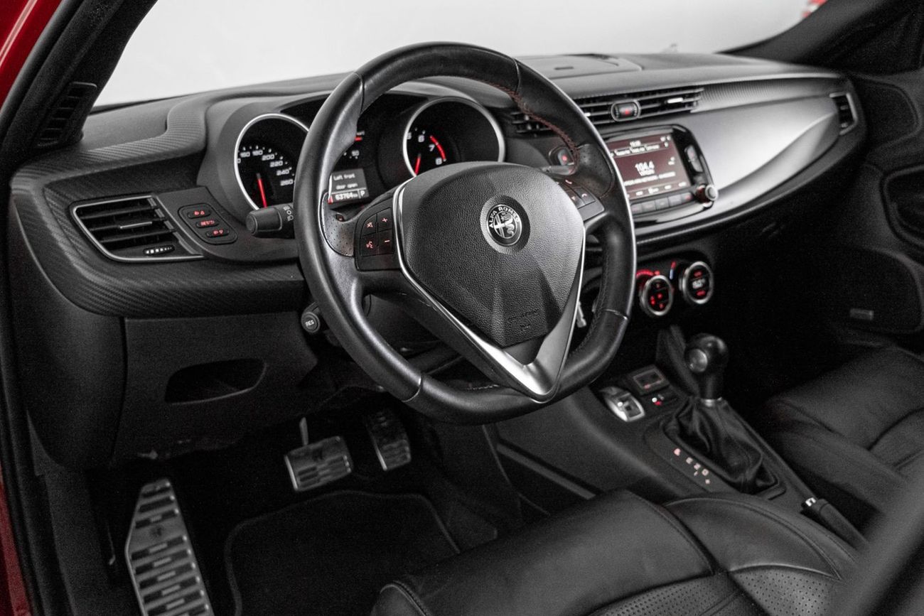 ألفا روميو جوليتا Veloce / 5 Year Alfa Romeo Warranty & Service Pack 120k kms