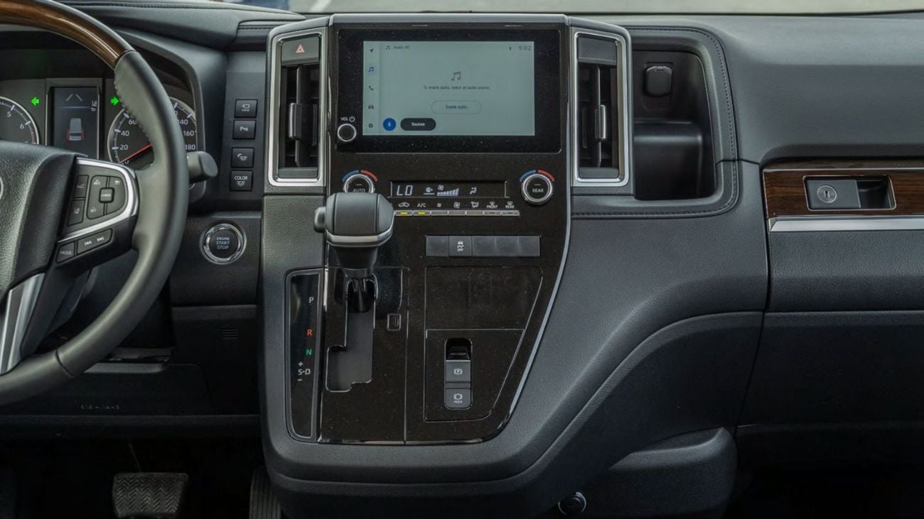 تويوتا جرافينا Toyota Granvia Premium 3.5L 2026