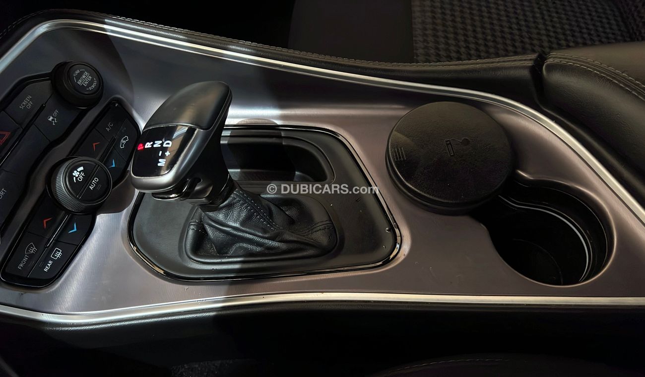 Dodge Challenger 3600