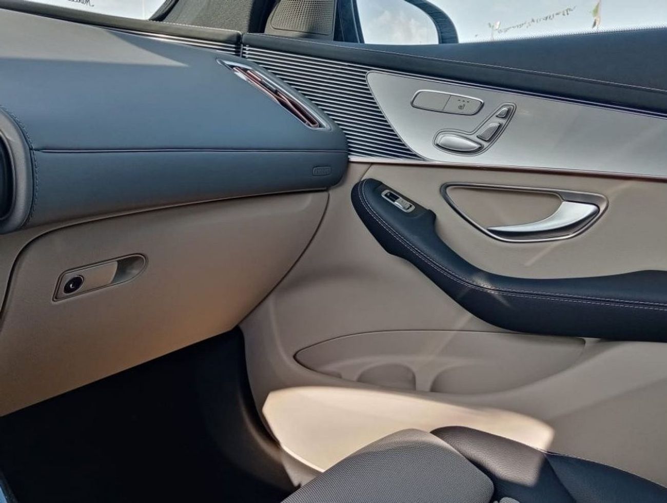 Mercedes-Benz EQC 350 MERCEDES BENZ EQC 350 ELECTRIC 2022MY EXPORT & LOCAL