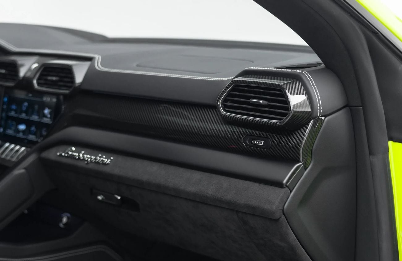 Lamborghini Urus 4.0L V8 Twin-Turbocharged Engine