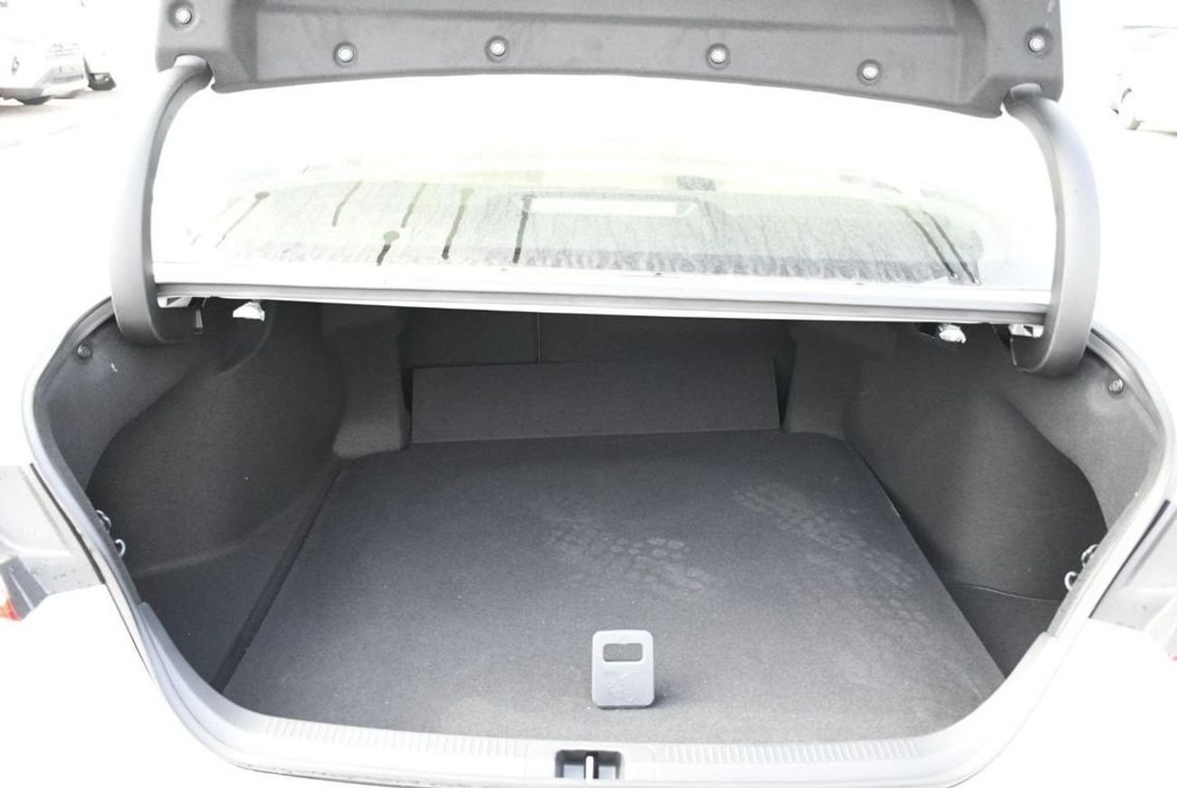 تويوتا كامري LE 2.5L HVE ( Black also available )