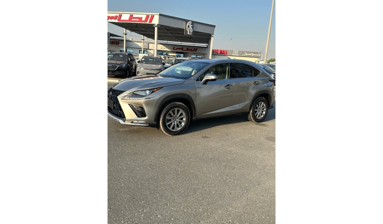 Lexus NX300 Platinum 2018 Lexus NX300T 2.0L full option imported from USA