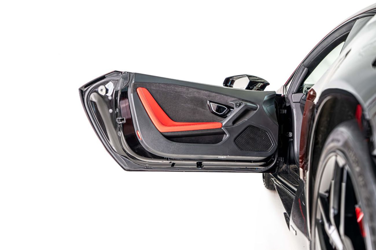 Lamborghini Huracan LP 610-4-1 OF 1 Custom Made Super Car-Two Tone Color Split Faded Exterior Color