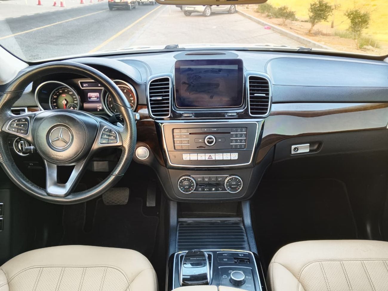 Mercedes-Benz GLS 450 very clean car