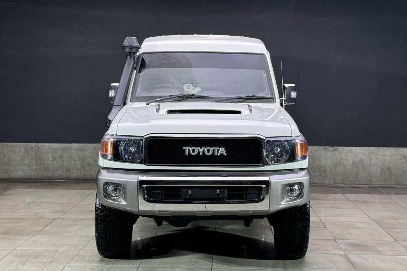 تويوتا لاند كروزر 70 TOYOTA LAND CRUISER  HARDTOP 3 DOORS (RHD) Diesel 2010