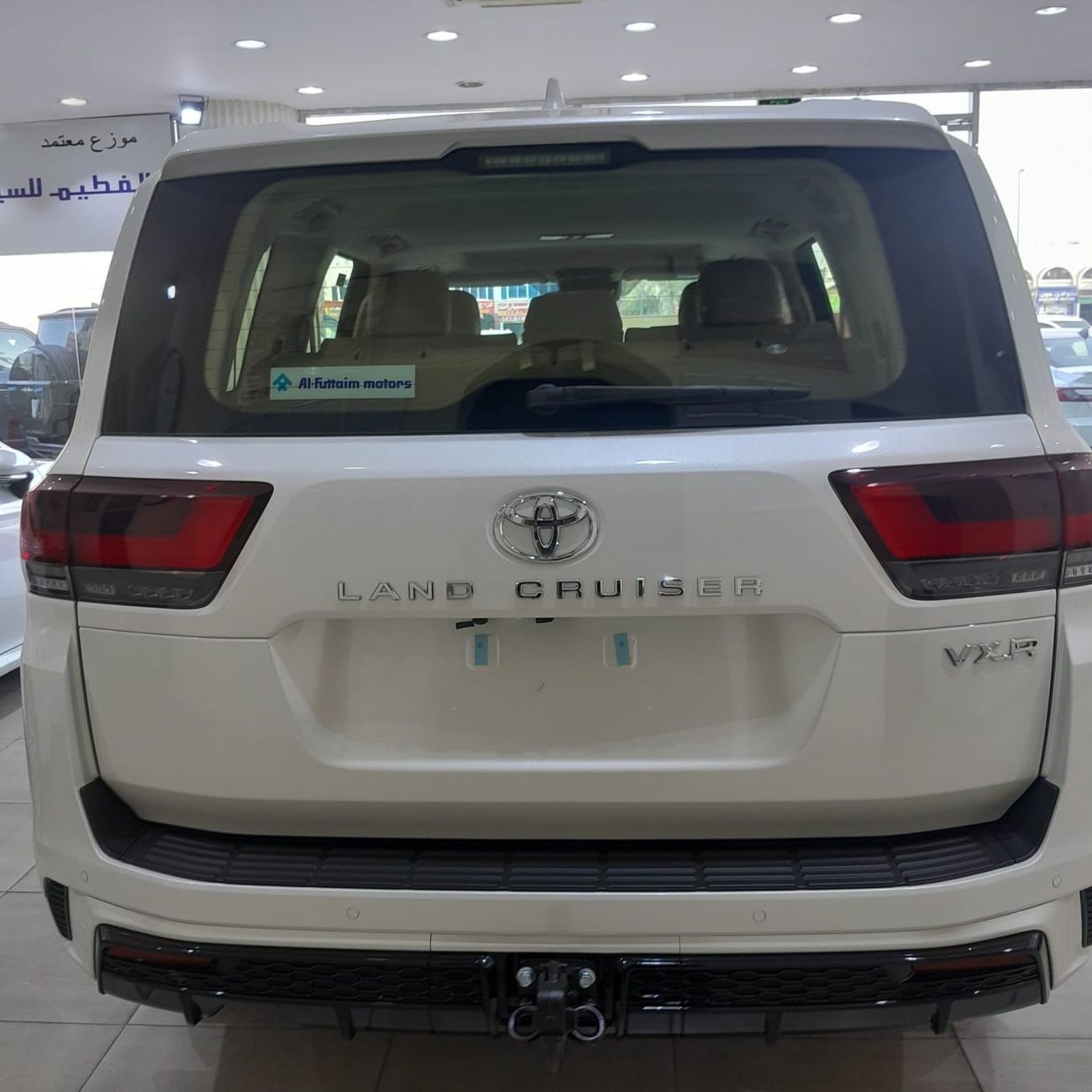 Toyota Land Cruiser VXR 4.0L Futtaim