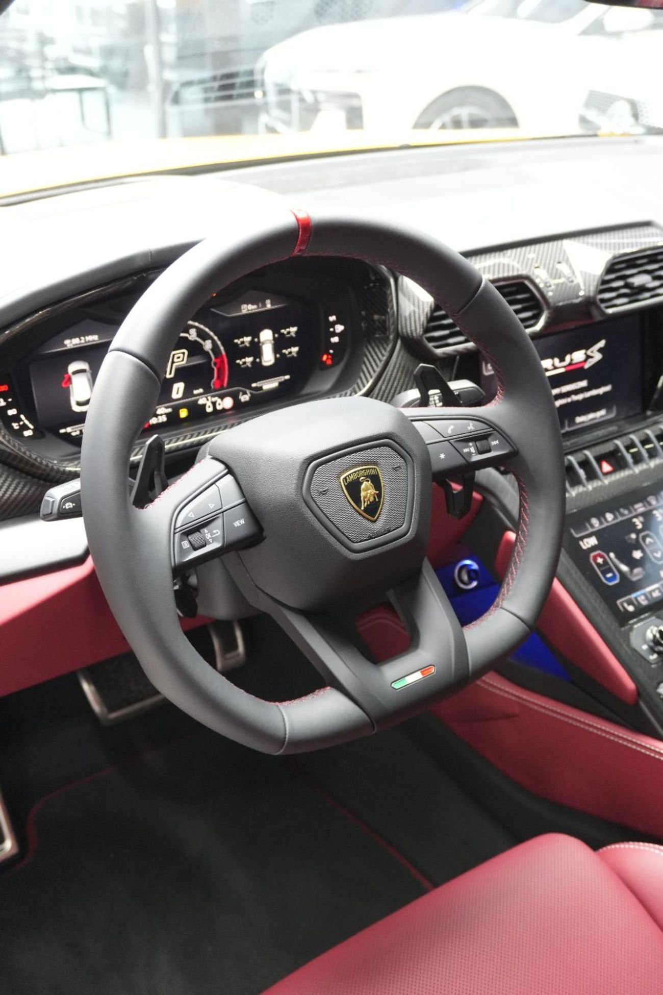 لامبورغيني اوروس S 4.0T V8