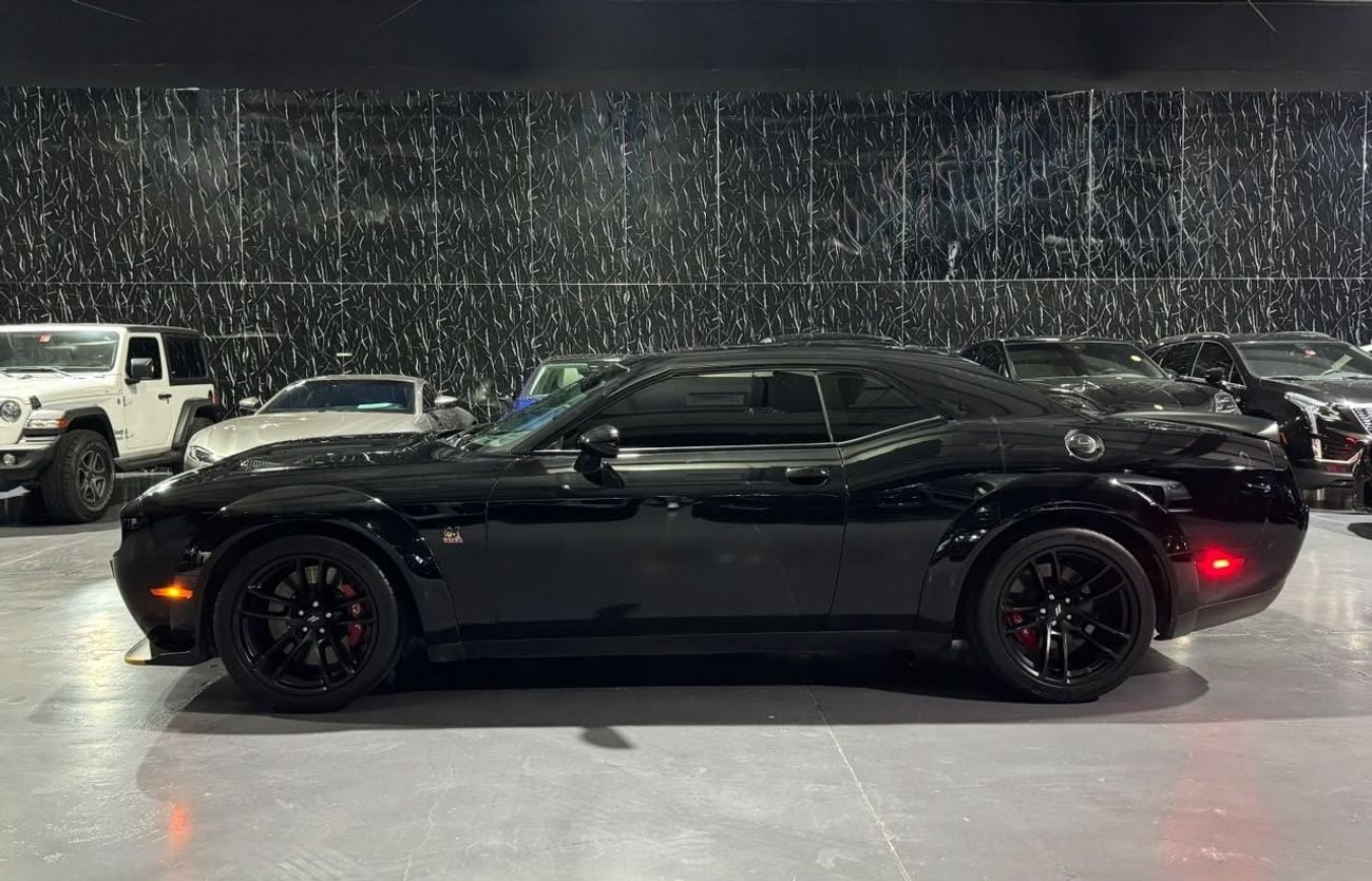 Dodge Challenger R/T Scatpack WideBody 6.2L