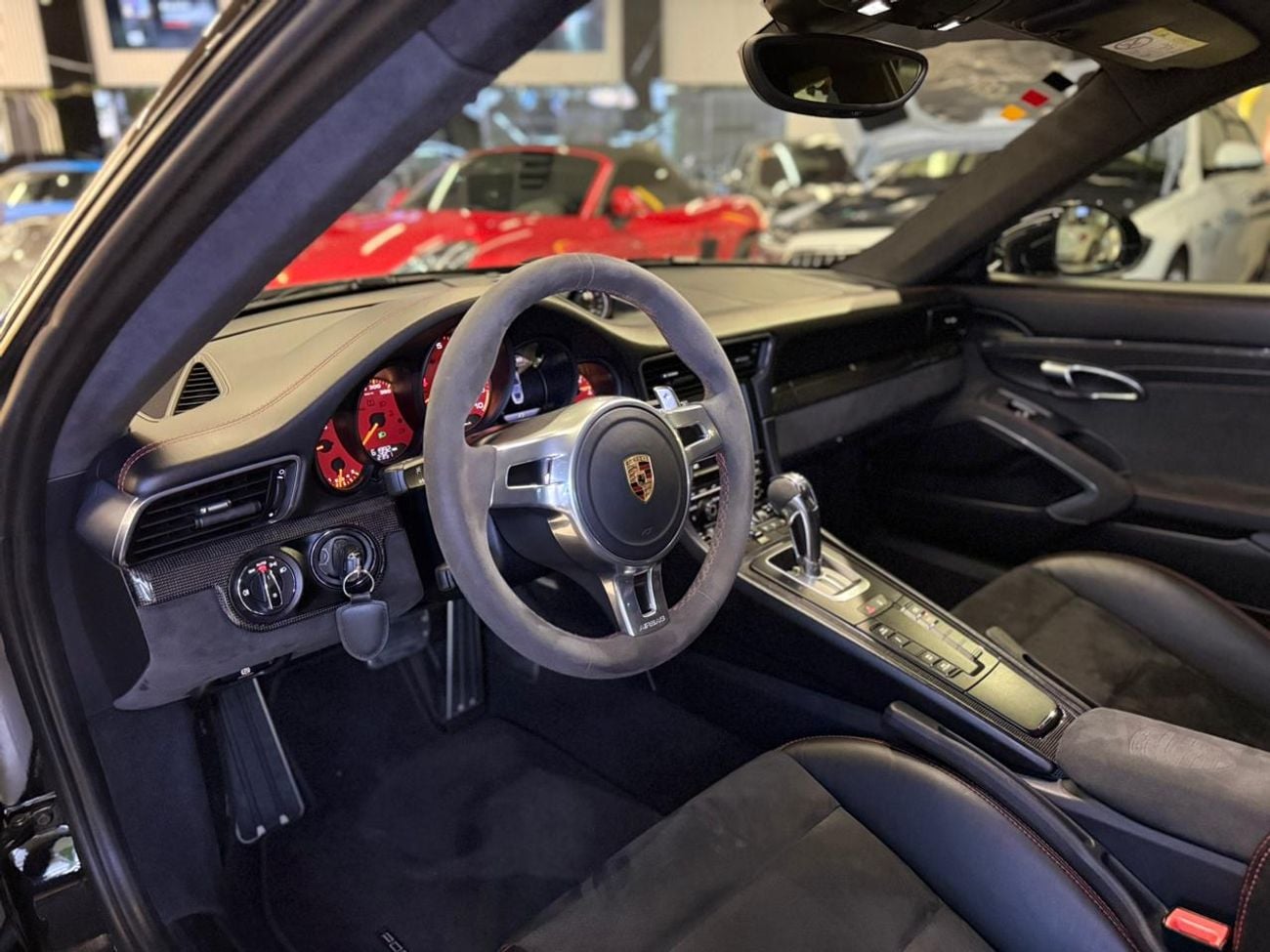 Porsche 911 GT3 3.8L (475 HP) Coupe 2016 Porsche 911 GT3 - GCC Specs - Dealer Warranty Till 11/26 - Full Service