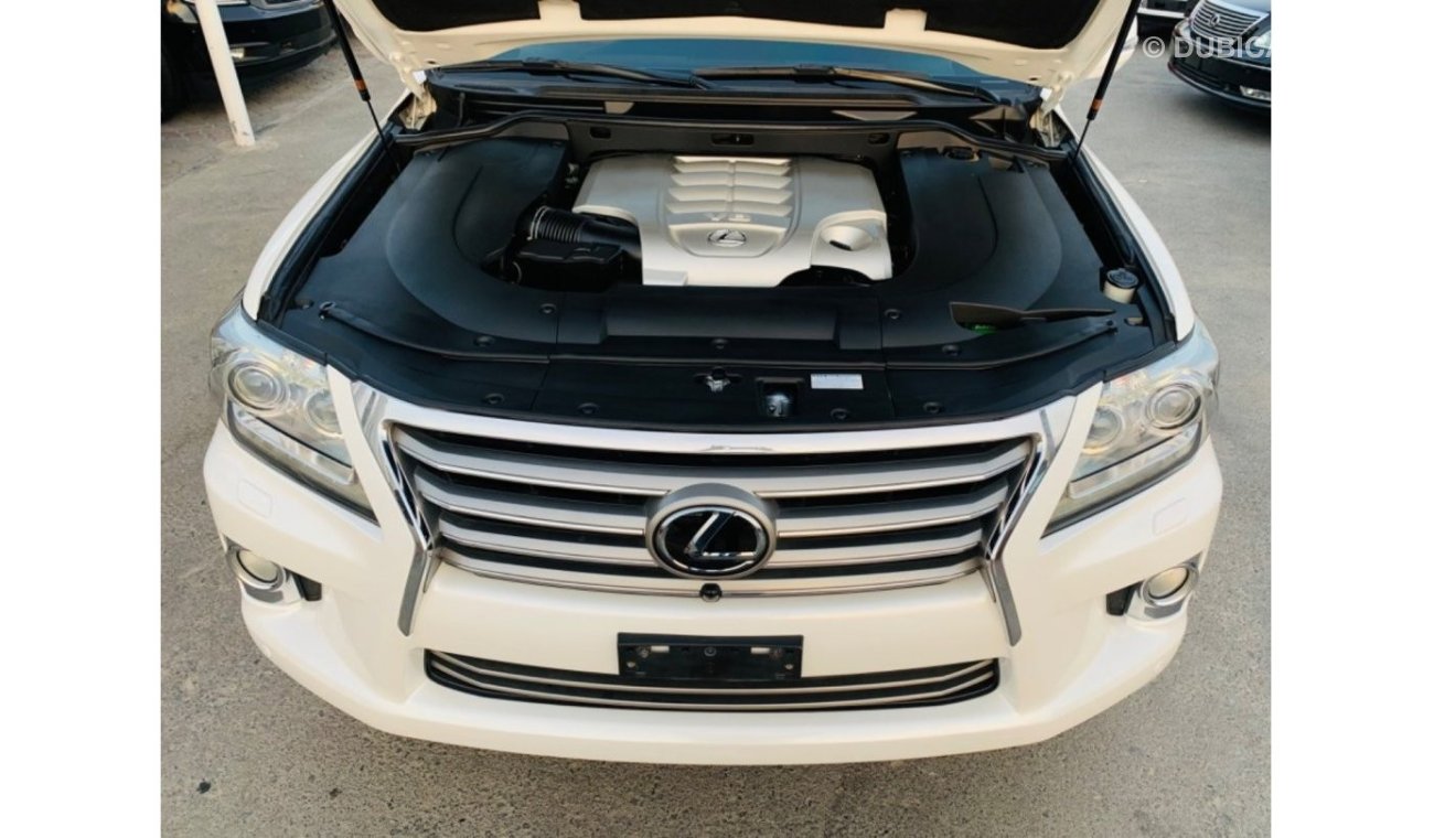 Lexus LX570