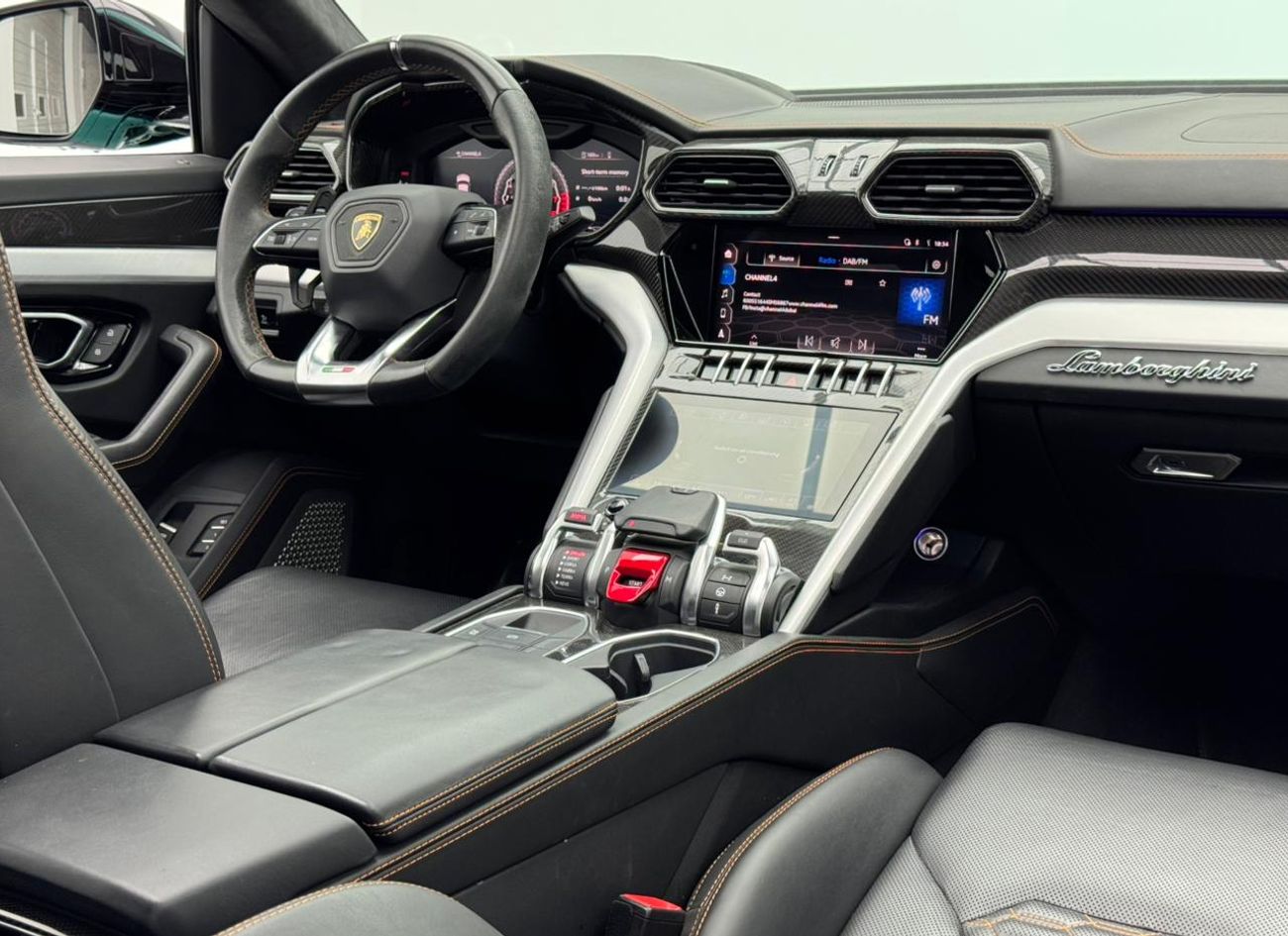 لامبورغيني اوروس STD 4.0T V8 2020 Lamborghini Urus, 1 Year Warranty, Full Service History, Excellent Condition