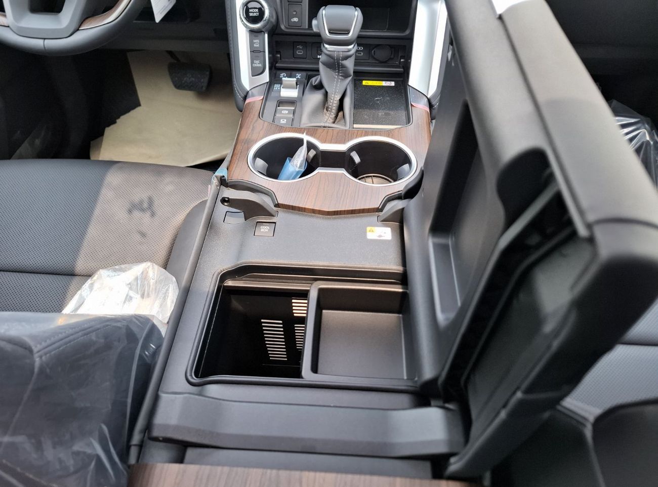 Toyota Land Cruiser GXR2 3.3L Landcruiser GXR 3.3L 2025 Black TT Diesel (Export Only)