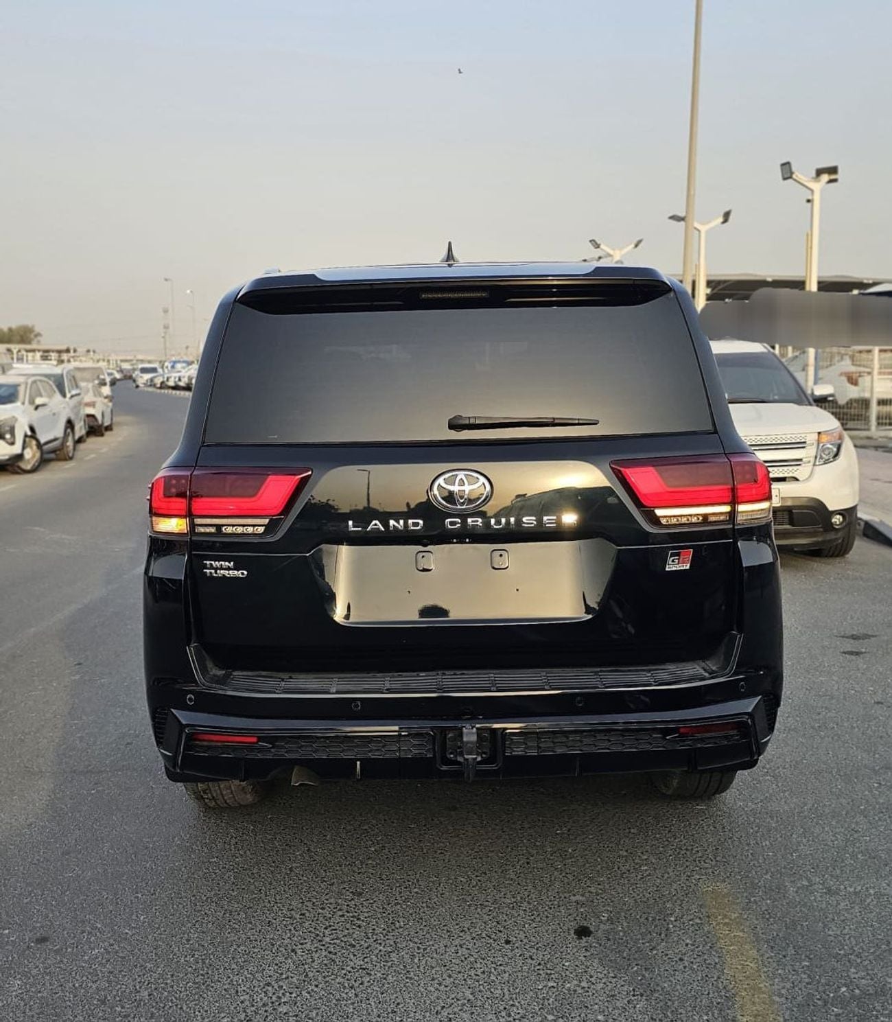 تويوتا لاند كروزر Toyota landcruise 2022MODEL twin turbo Gr sports 3.5 petrol v6 Colour Black Interior Red push start 