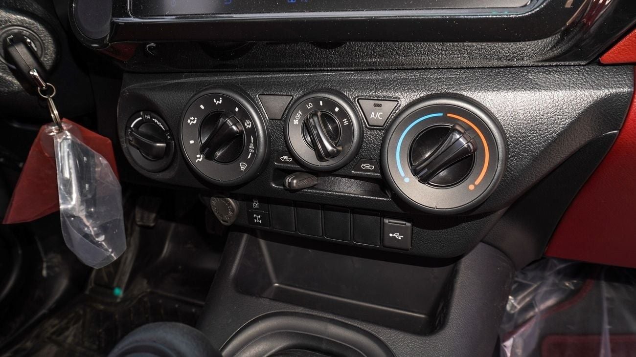 Toyota Hilux GLS 2.7L Single Cabin 4WD M/T