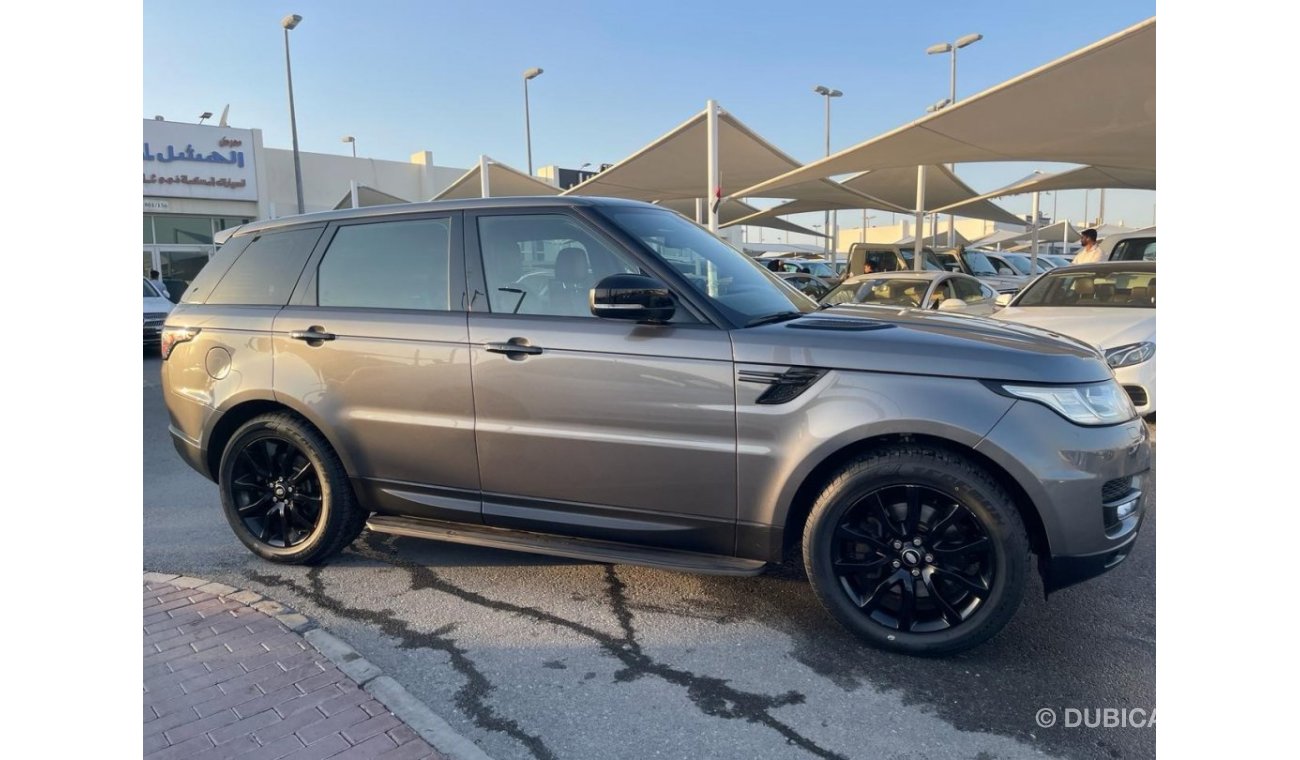 Land Rover Range Rover SE Range Rover 7 seats SE_GCC_2015_Excellent Condition _Full option