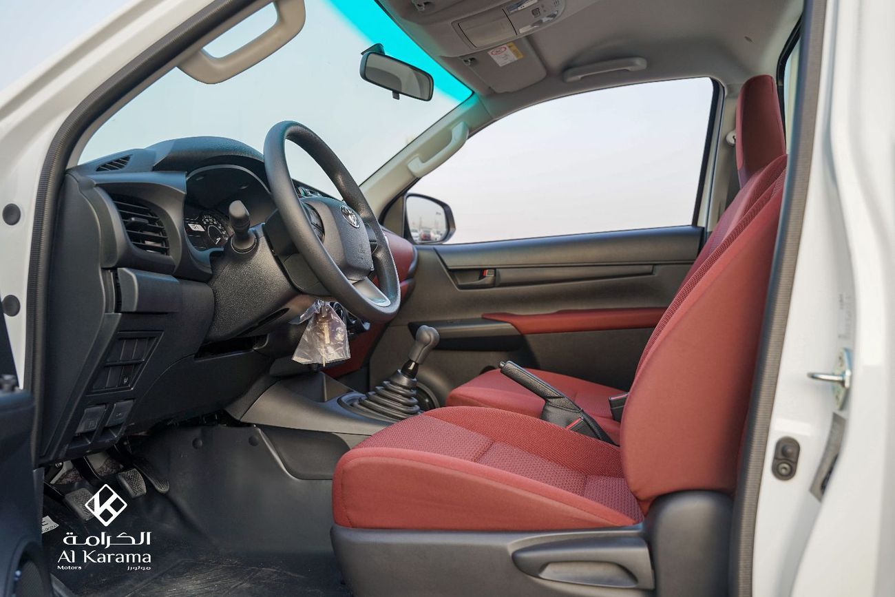 تويوتا هيلوكس 2.7L - Sigle Cabin - 4x4 Drive -  Manual Transmission - GCC Specs - Zero KM