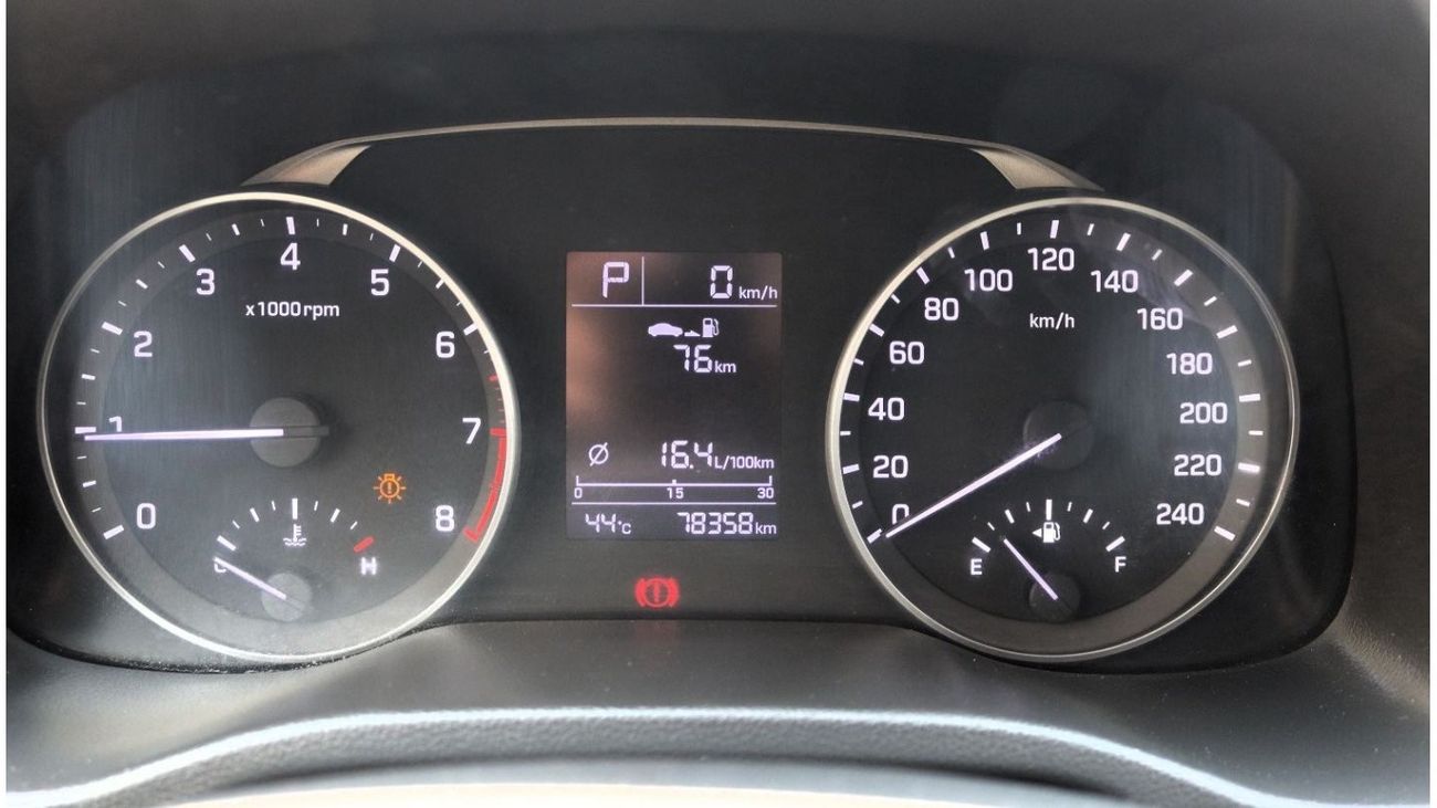 هيونداي إلانترا GL خالية من الحوادث - خليجي - مكينة 1600 سي سي - بحالة ممتازة من الداخل والخارج