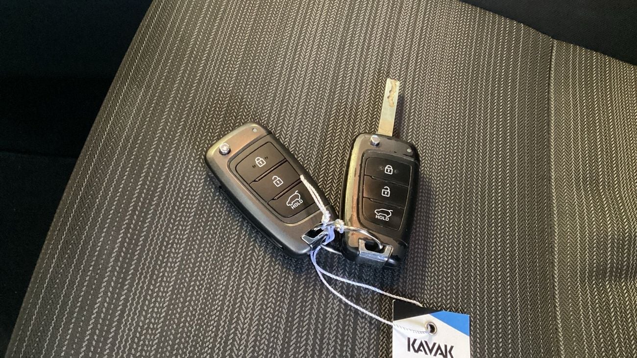 Hyundai Kona 2.0 AUTO GL SMART | Guaranteed Warranty | 0 Down Payment