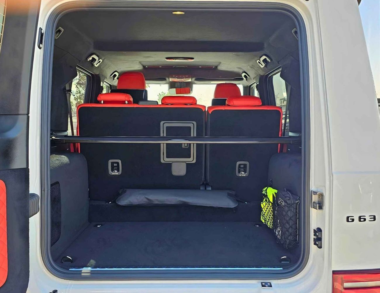 Mercedes-Benz G 63 AMG MERCEDES BENZ G63 AMG BITURBO / 4.0L V8 PETROL/360* CAMERA/SUNROOF WIHT LEATHER SEATS (CODE # G63BT)