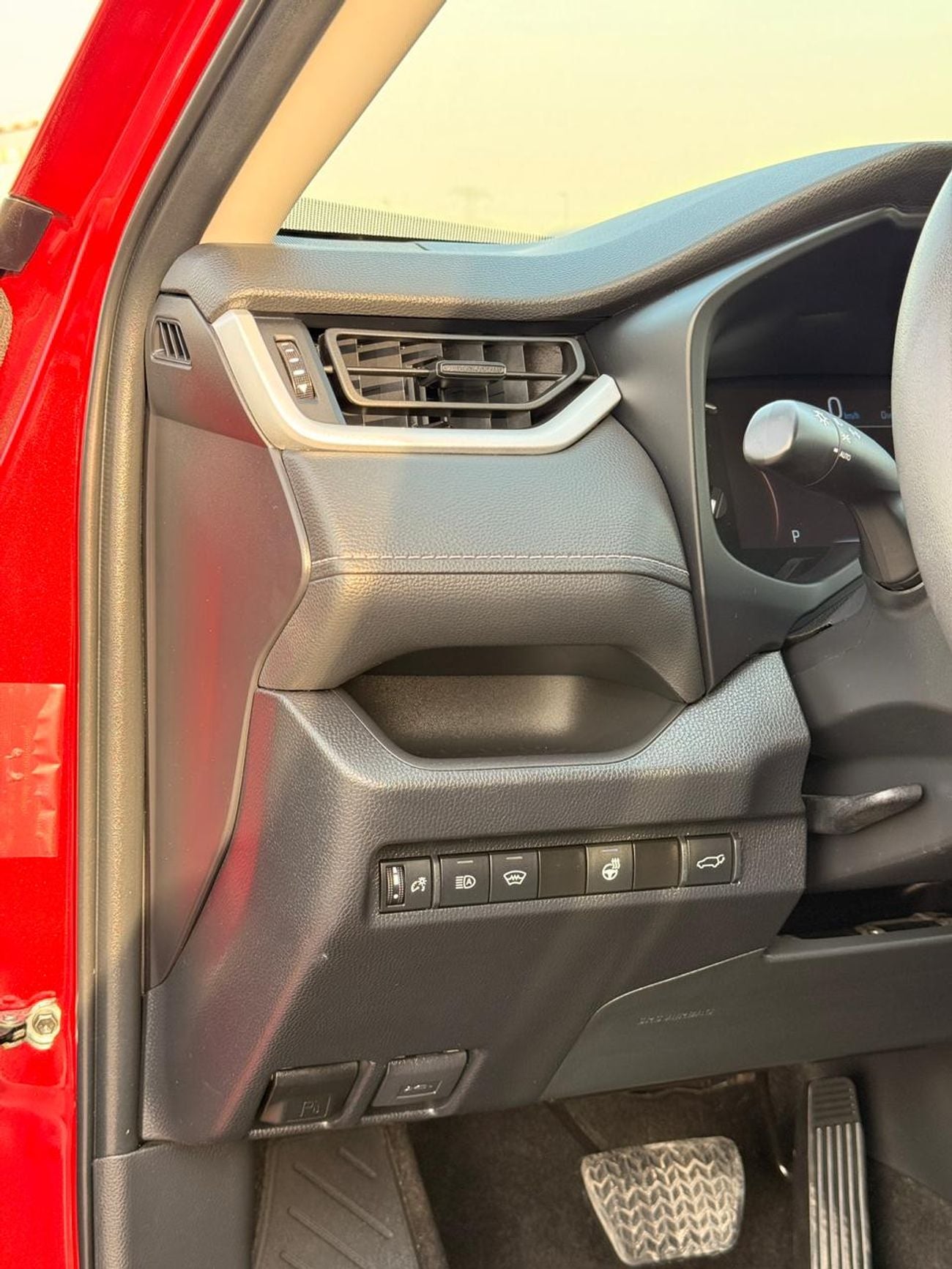 Toyota RAV4 XLE 2.5L AWD Full option 2023