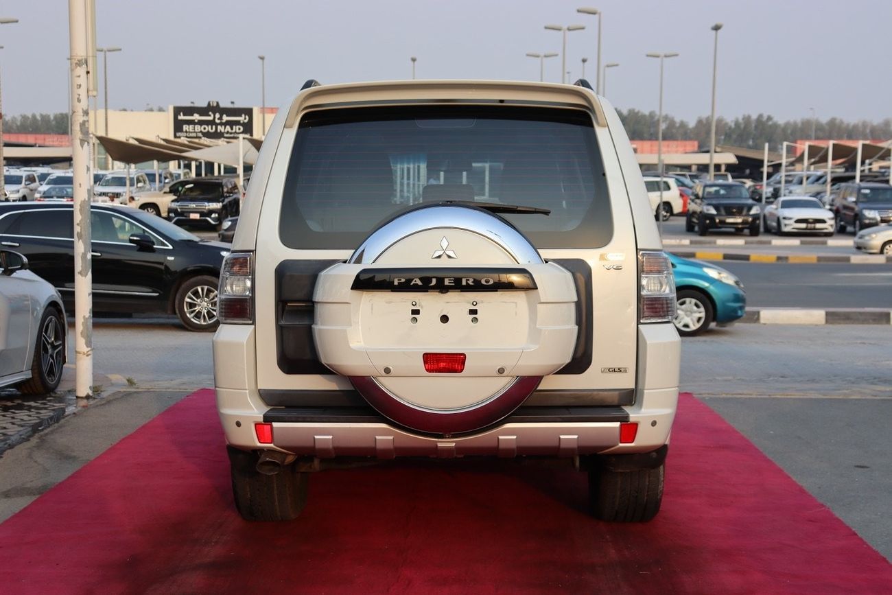 ميتسوبيشي باجيرو GLS هايلاين اعلى