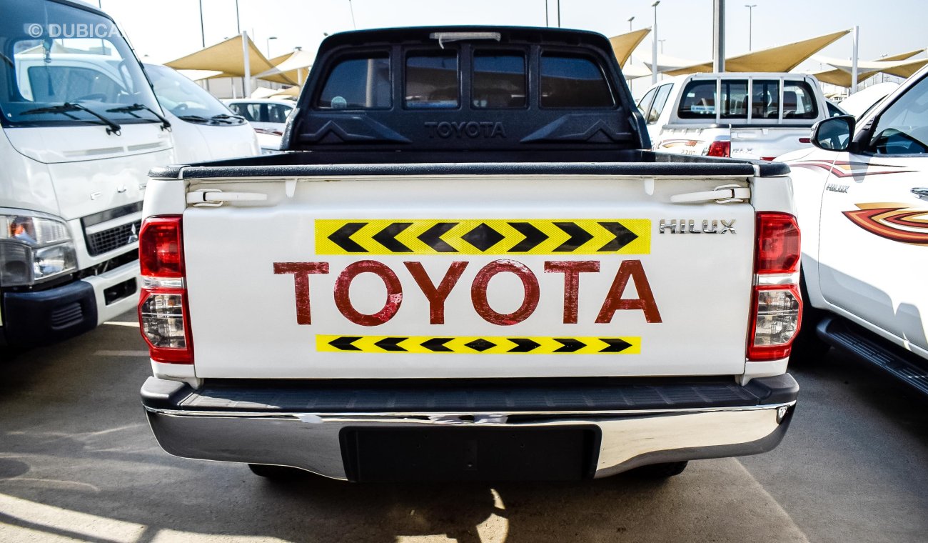 Toyota Hilux With Tan seat covers