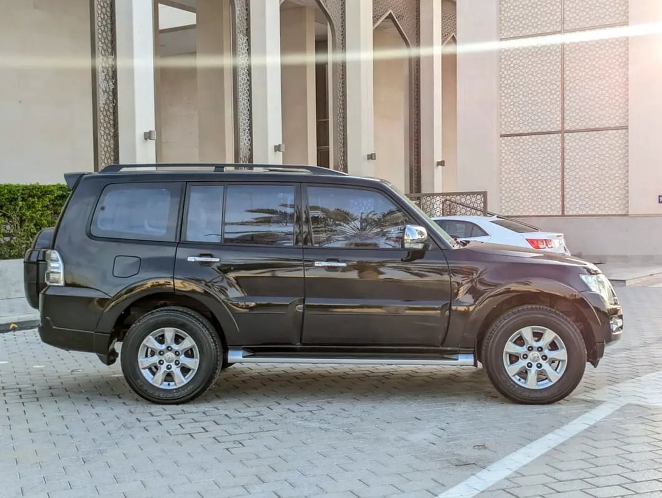 Mitsubishi Pajero GLS TOP FULL OPTION GCC V6 3.5L IN EXCELLENT CONDITION