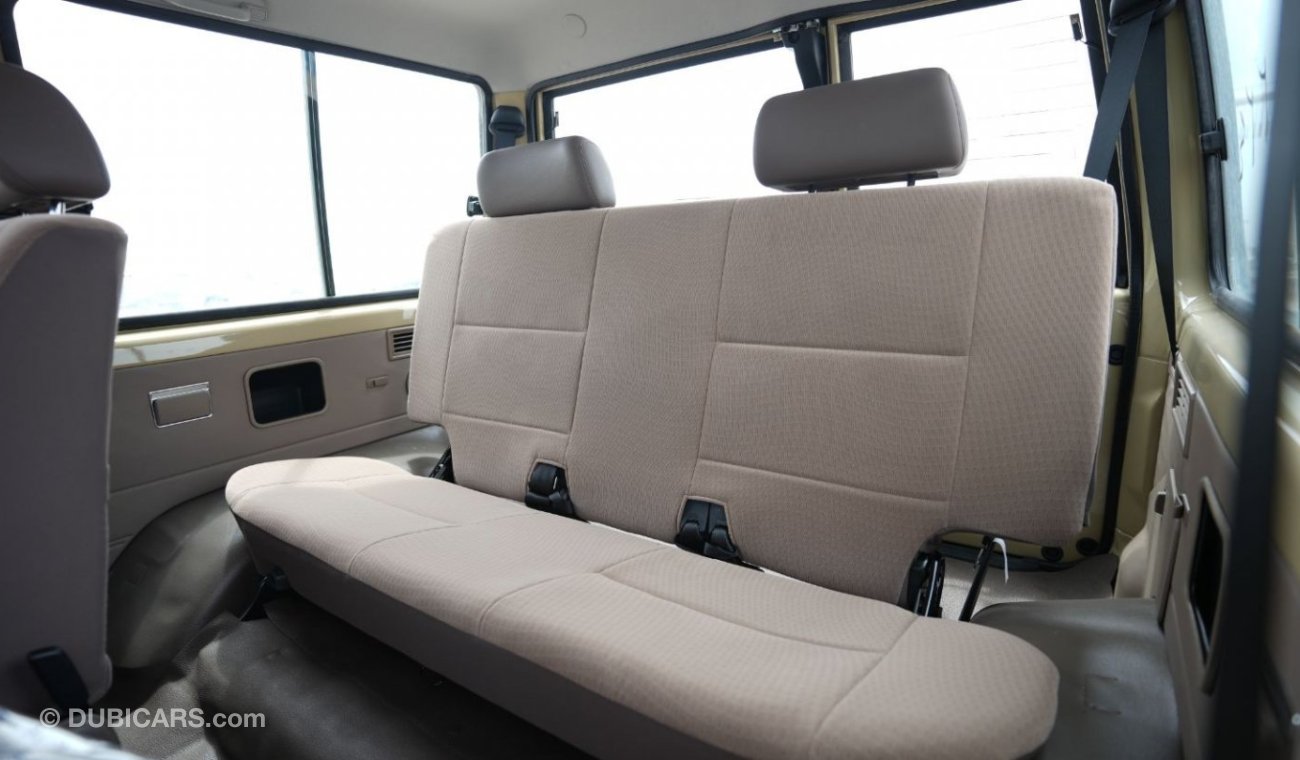 Toyota Land Cruiser 70 LC 71HARD TOP V6 4.0L PETROL  - 2 DOORS - 2022 - كبسوله ربع ونش ودفلوك