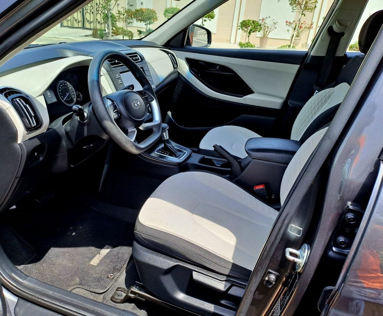 Hyundai Creta Std 2022 1.6L GCC (980/-MONTHLY)