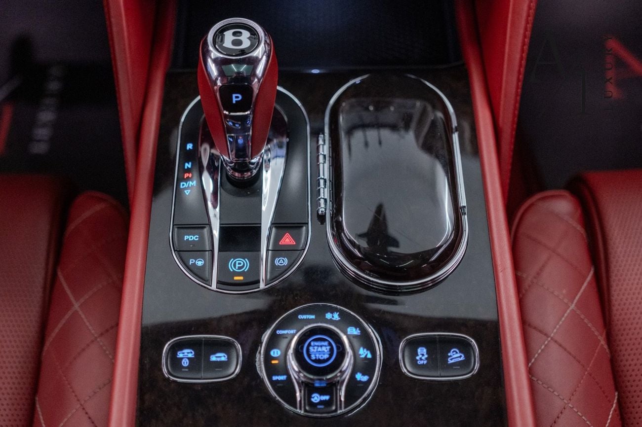 Bentley Bentayga FIRST EDITION 2017 Excellent Condition, Fully Loaded, Carbon Fibre Package, GCC Spec
