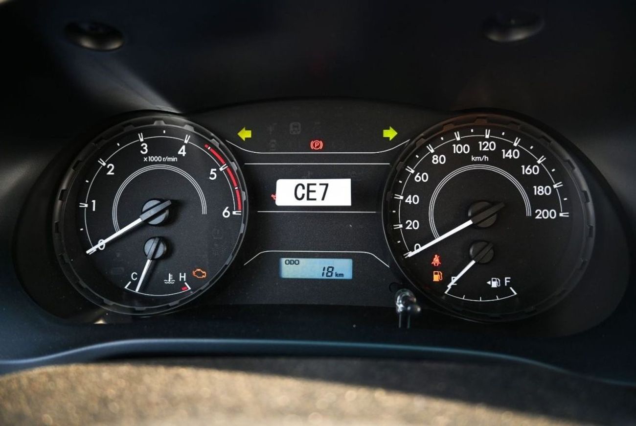 تويوتا هيلوكس تويوتا هايلكس دي ال اكس 2024 4WD 2.4 L Diesel