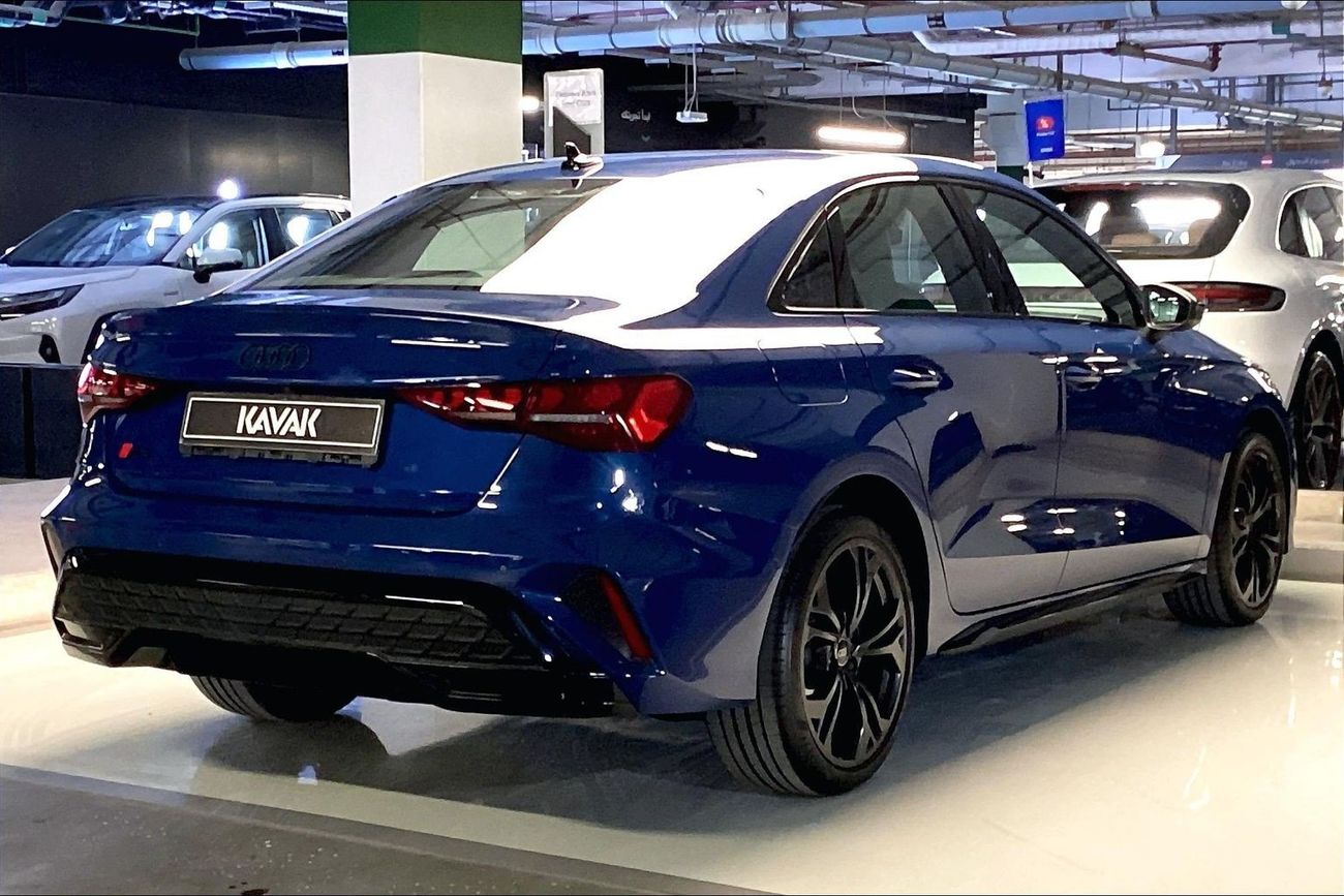 أودي A3 35 TFSI S-Line | National Day Celebration | شامل الضمان | 0 ﺪﻔﻋﺓ ﺃﻮﻟﻯ