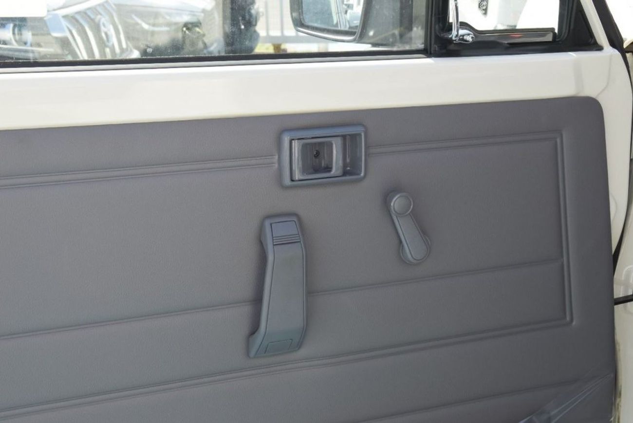 تويوتا لاند كروزر 70 TOYOTA LAND CRUISER 78 SERIES 4.0L 4WD PETROL SUV 2024 | AUTO TRANSMISSION | MANUAL WINDOWS | STEELS