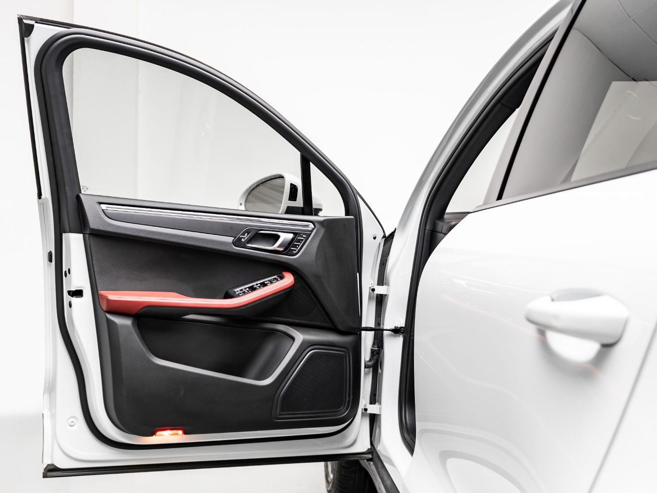 Porsche Macan Std 2.0L (252 HP) 2020 Porsche Macan, 2026 Porsche Warranty, Full Service History, Low KMs, GCC