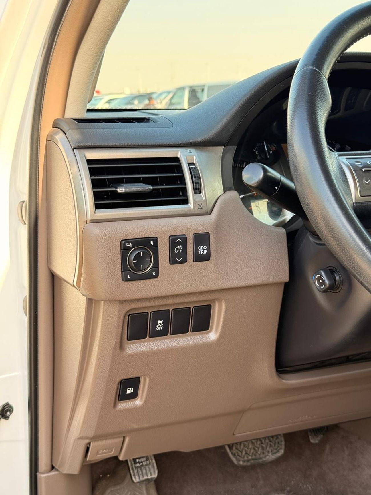 Lexus GX460 Premier 4.6L Full option