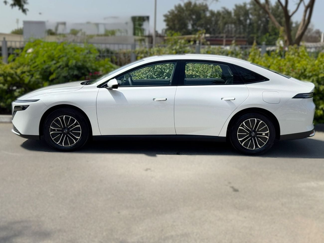 نيسان N6 Nissan N6 180 Max 2025 – Plug-in Hybrid