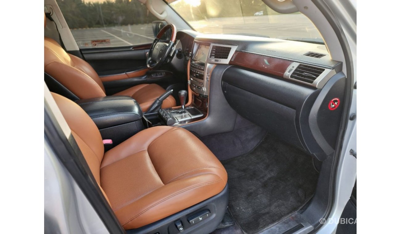 Lexus LX 570