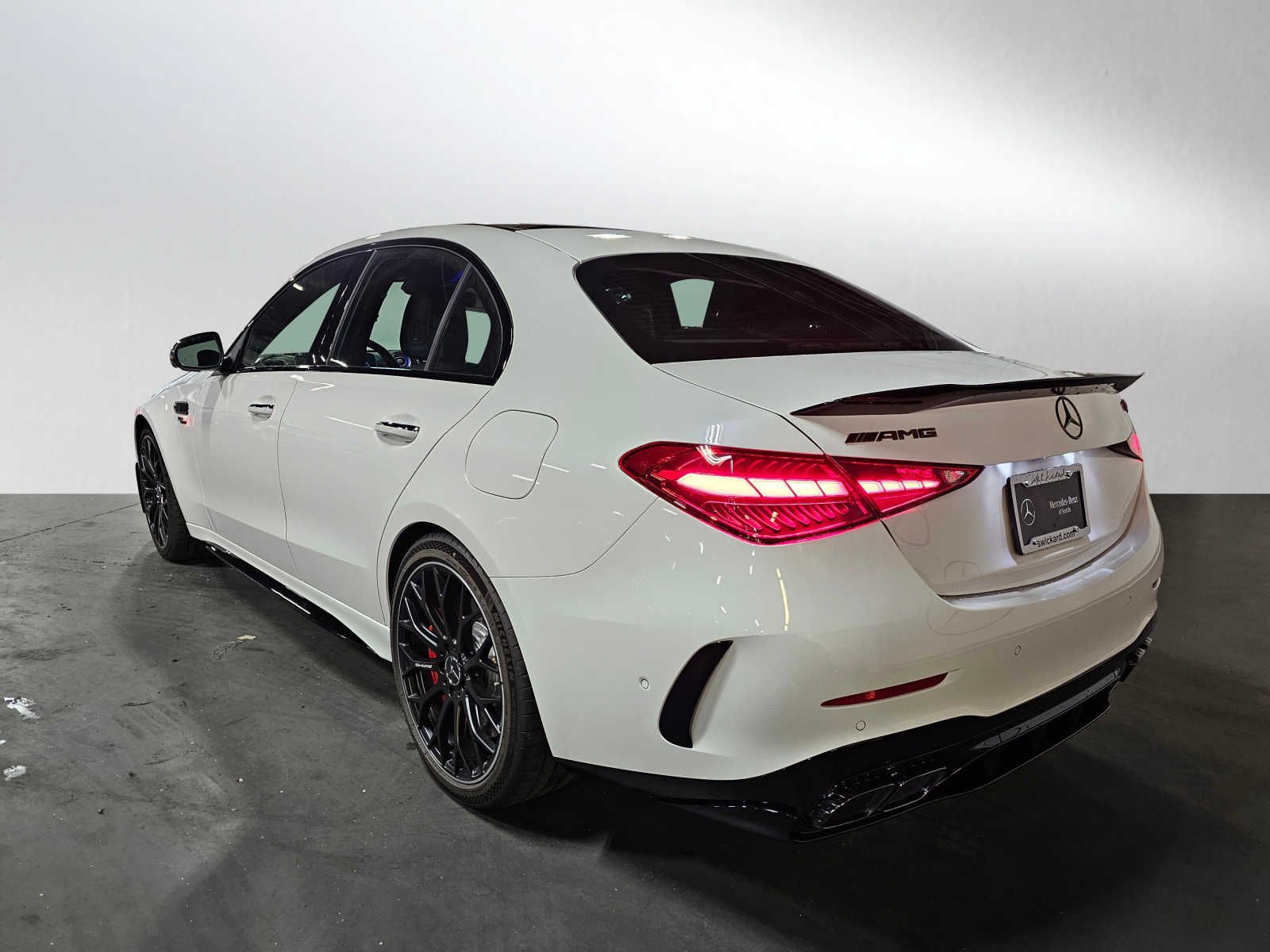 مرسيدس بنز C 63 AMG exterior - Rear Left Angled