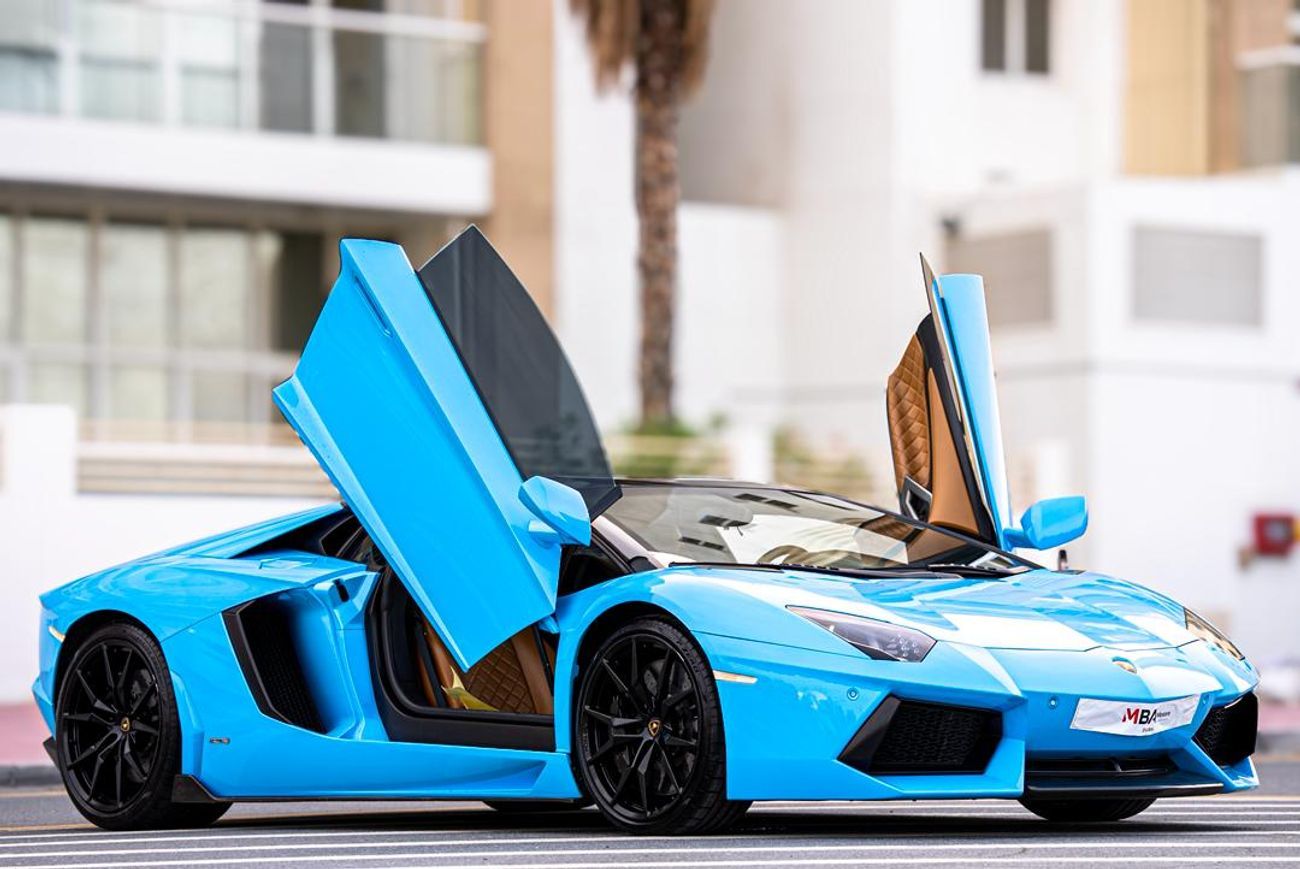 Lamborghini Aventador 6.5L V12 GCC Full service history